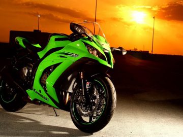 2018 Kawasaki-Ninja AMG GT Roadster First Drive