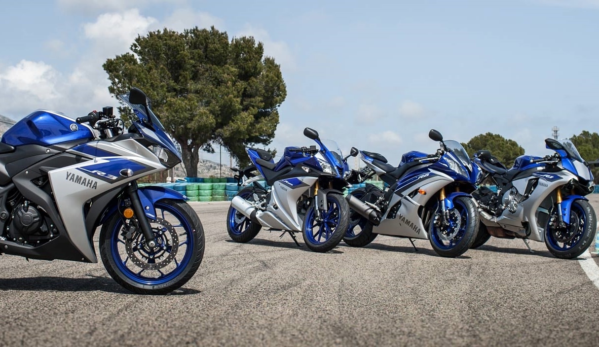 2017 Black Bike V8 Vantage Vantage S Coupe 2dr