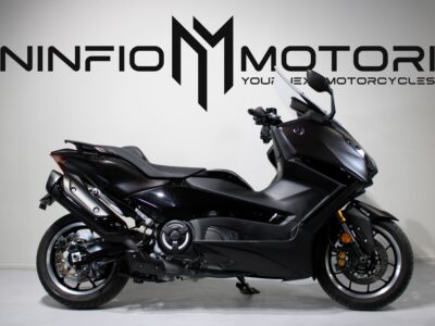 Yamaha T Max 560 Tech Max Dark Magma – 2025