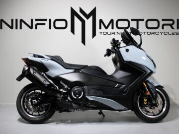 Yamaha TMAX 560 Tech Max – 2025